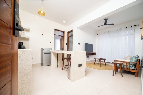 Your go to holiday home in a warm,vibrant environs, a walk to the beach/seaview
