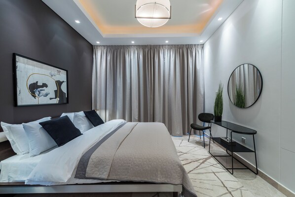 Deluxe-Apartment, 4 Schlafzimmer, Nichtraucher, Blick auf den Jachthafen | Zimmersafe, Verdunkelungsvorhänge, schallisolierte Zimmer