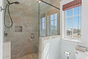 Shower, hair dryer, towels - Serene 30A Getaway Near Beach | Community Pool + Tennis | Sea Salt by AvantStay (Santa Rosa Beach)
