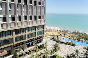 Habitación doble Deluxe, vista al mar | Caja de seguridad en la habitación y insonorización 