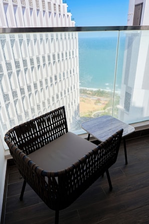Departamento, vista al mar | Caja de seguridad en la habitación y insonorización 