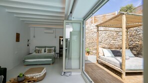 1 bedroom, iron/ironing board, travel cot, free WiFi - Deluxe Suite with Private Outdoor Pool (Mykonos)