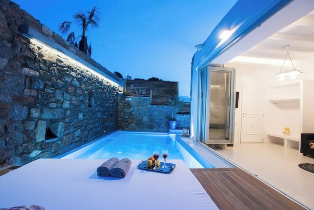 Piscina all'aperto, una piscina riscaldata