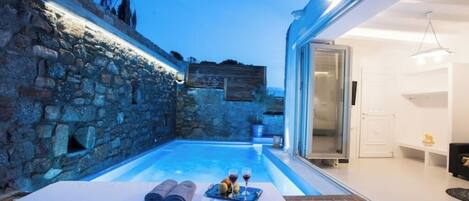 Piscina all'aperto, una piscina riscaldata