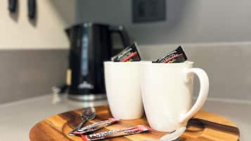 Apartamento Confort, balcón, vistas a la ciudad | Cocina privada