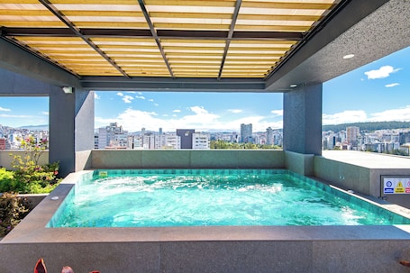 Piscina en la azotea