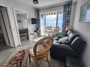 2 makuuhuonetta, silitysrauta/-lauta, ilmainen Wi-Fi, vuodevaatteet