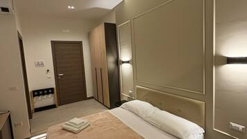 Deluxe Room, Balcony