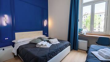 Romantic Room | Hypo-allergenic bedding, down comforters, memory foam beds, minibar