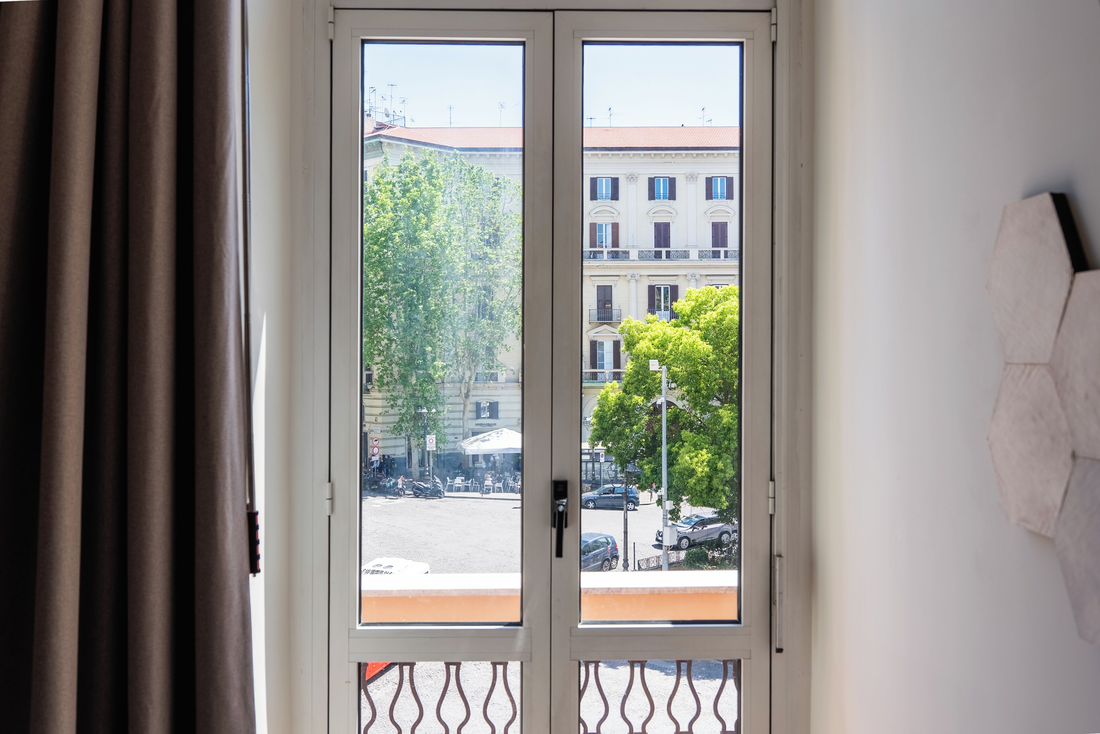 Deluxe Room, Balcony, Chromotherapy and Cervical hydromassage | Balcony