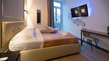 Deluxe Room, Balcony | Desk, free WiFi