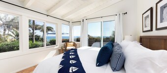 Charming Seaside Bungalows - 2BR + Studio - Ocean Views