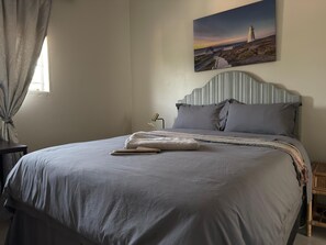 4 chambres, fer et planche à repasser, Wi-Fi, draps fournis