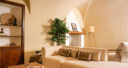 Design apartment Recanati centre with sea view
