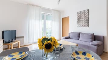 Apartment | Iron/ironing board, free WiFi