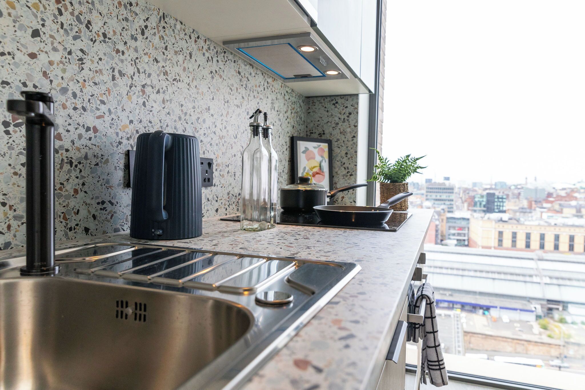 Kamar Double, Bebas Asap Rokok | Dapur bersama