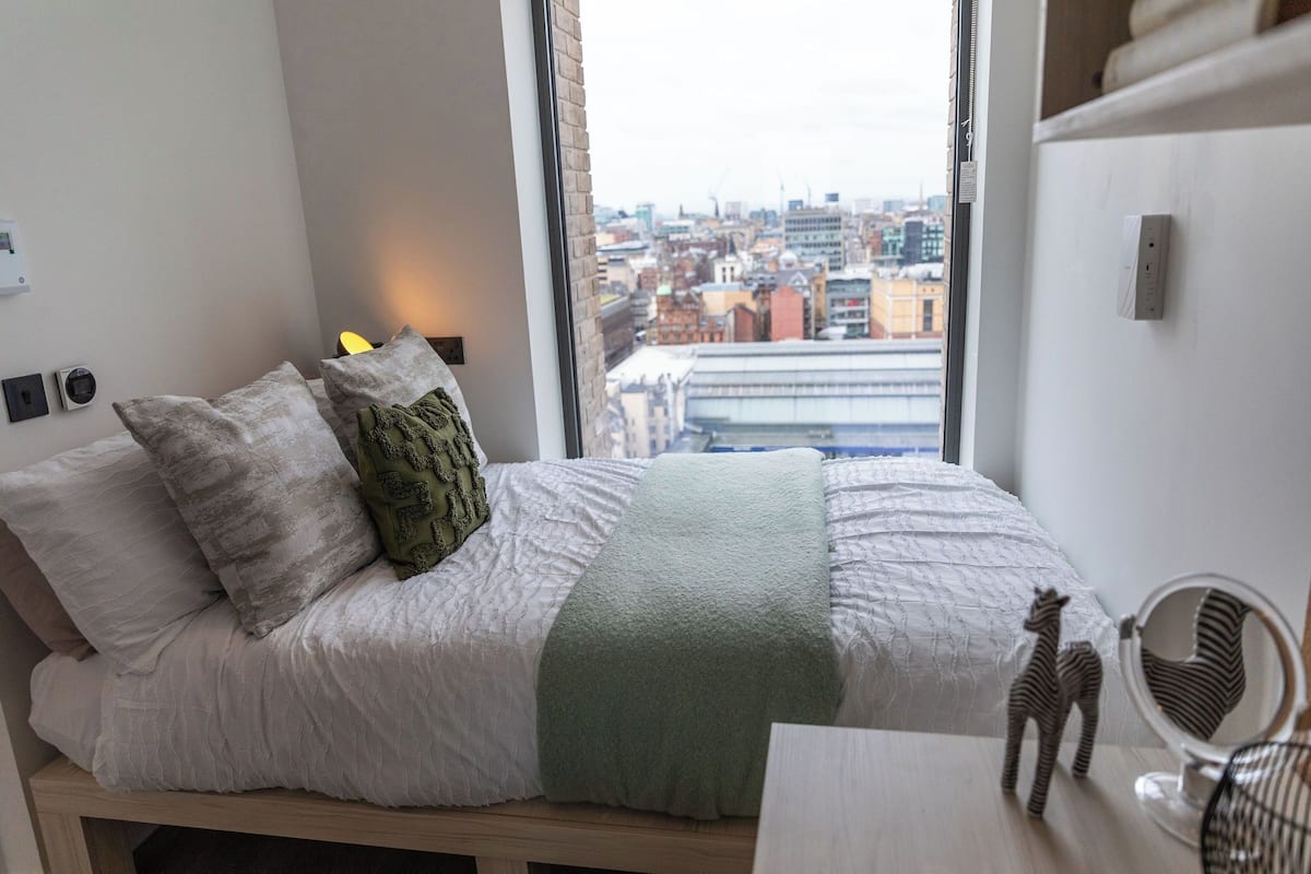Double Room, Non Smoking | Blackout drapes, WiFi (free)