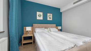 Desk, iron/ironing board, travel crib, WiFi