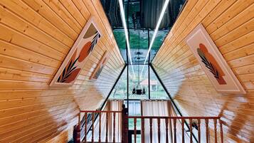 Bungalow Classic - balkong - utsikt mot bergen | Strykjärn/strykbräda och gratis wi-fi