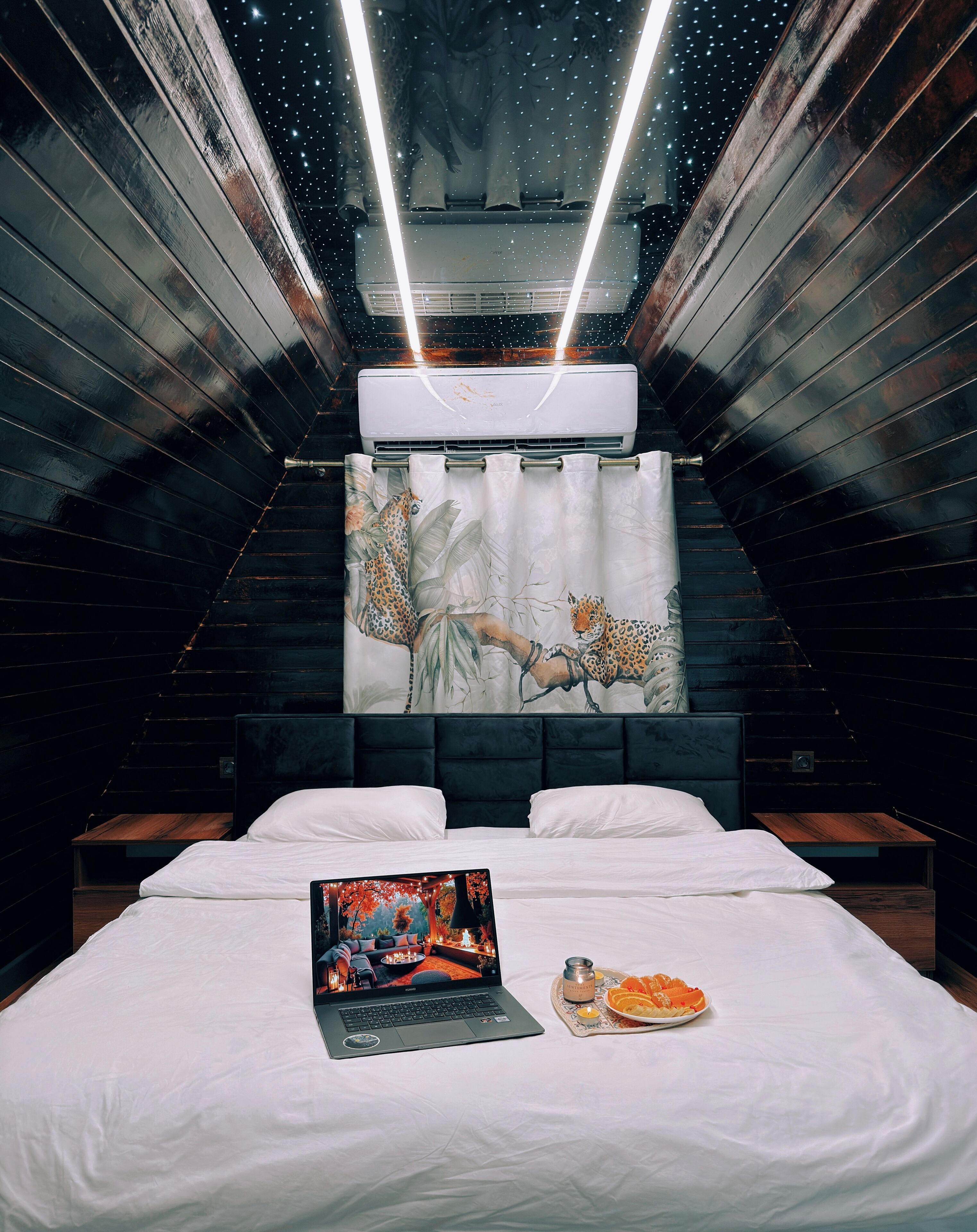 Deluxe Bungalow, Balcony, Mountain View | Iron/ironing board, free WiFi