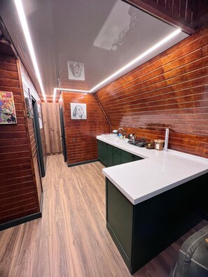Classic Bungalow, Balcony, Mountain View | Private kitchen - Dekoriza Glamping  (Ismailli)