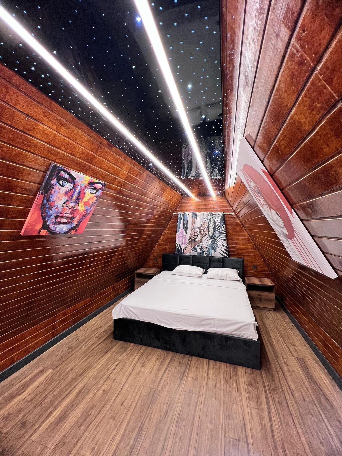 Classic Bungalow, Balcony, Mountain View