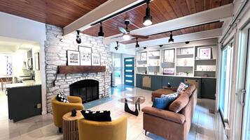 TV connectée, cheminée