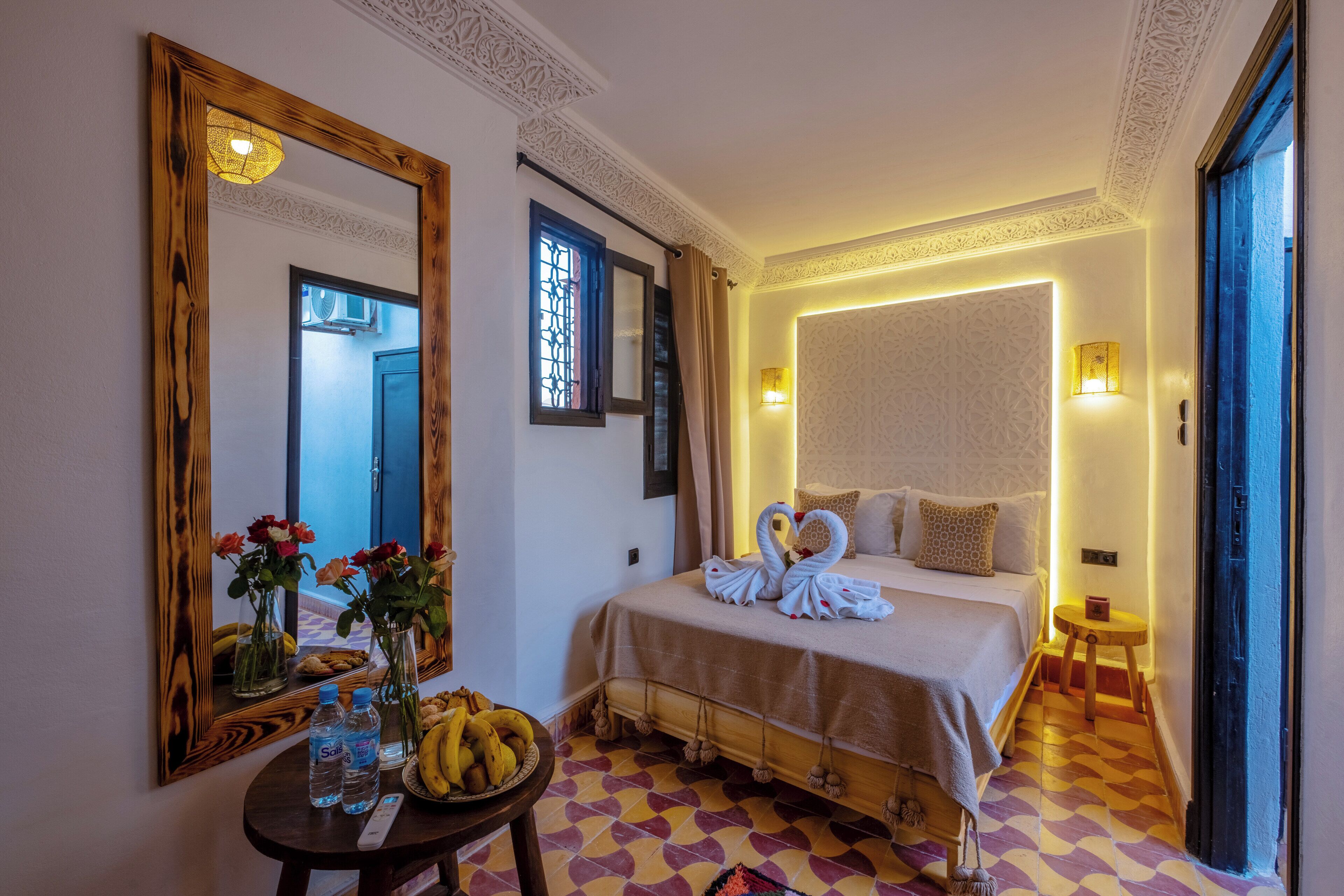 Habitación doble, patio, vista a la ciudad | Wifi gratis 