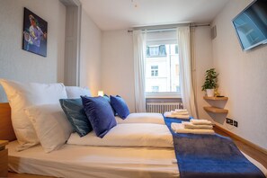 Bügeleisen/Bügelbrett, kostenloses WLAN, Bettwäsche