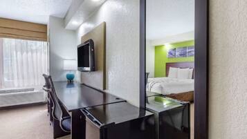 Iron/ironing board, free WiFi, bed sheets