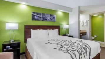 Iron/ironing board, free WiFi, bed sheets