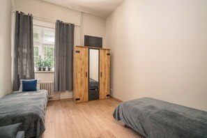 Apartment | Iron/ironing board, free WiFi