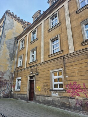 Front of property - AS HOME Ofiar Oświęcimskich (Wrocław)