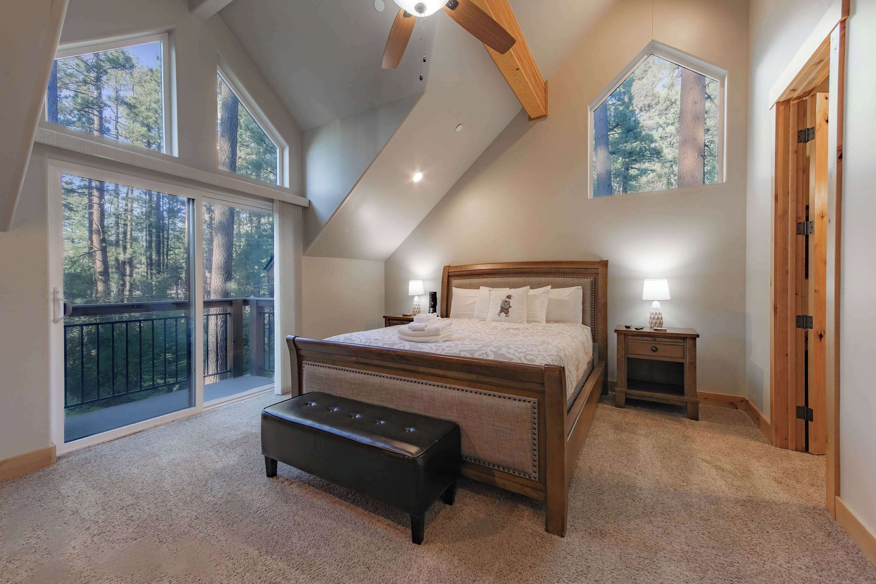 6 bedrooms, iron/ironing board, WiFi, bed sheets