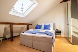 2 habitaciones, tabla de planchar con plancha, wifi y ropa de cama 