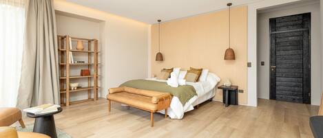 Egyptian cotton sheets, premium bedding, down duvets, in-room safe