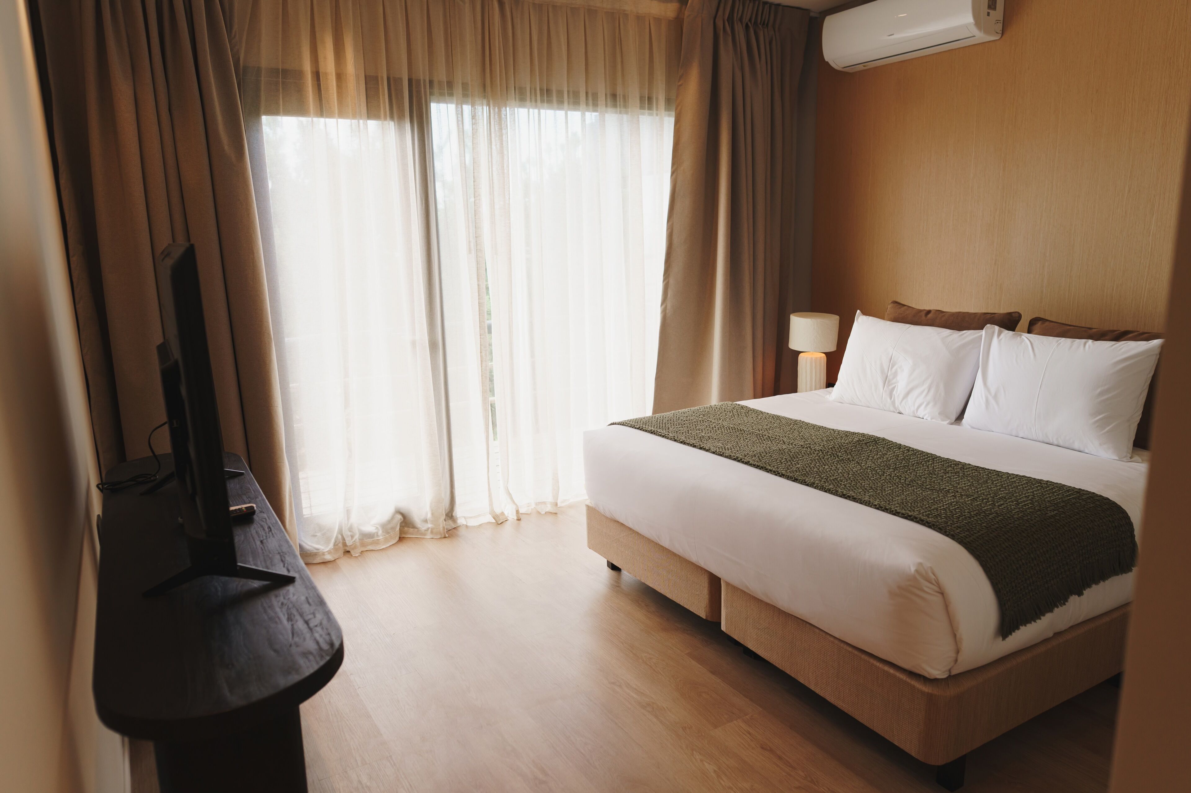 Superior Villa | Egyptian cotton sheets, premium bedding, down duvets, in-room safe