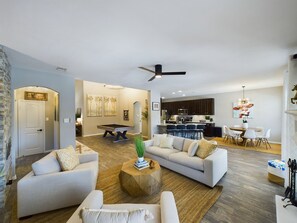 Smart-TV, peis, fotballspill og bordtennis