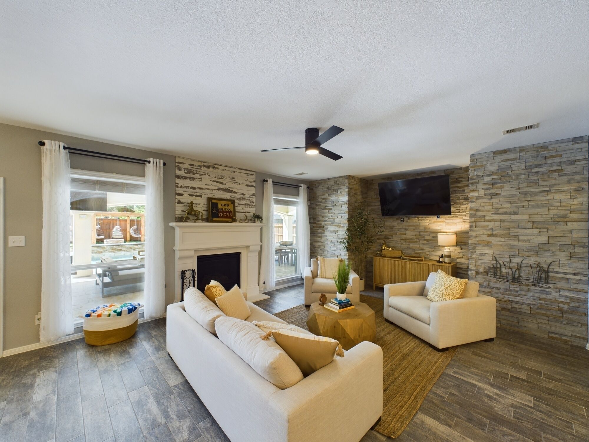 Smart TV, fireplace, foosball, table tennis