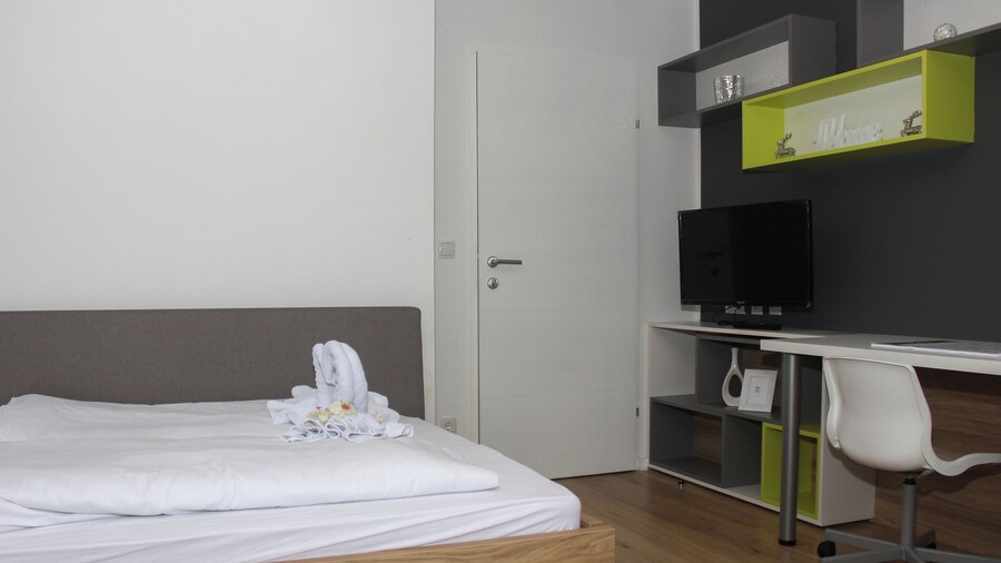 Christiano Apartments 1060 CITY