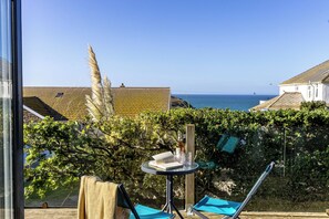 Outdoor dining - Spring Tide, 3 bedrooms, Sea views, Bigbury on Sea (Bigbury on Sea, Kingsbridge)