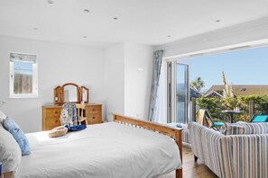 3 Schlafzimmer, Bügeleisen/Bügelbrett, Reisekinderbett, kostenloses WLAN