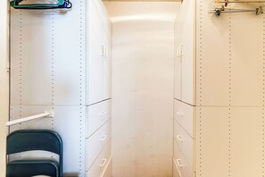 Apartment (0 Bedroom) | Interior - Walk to Bonita Beach: Top-floor Condo w/ Views (Bonita Springs)