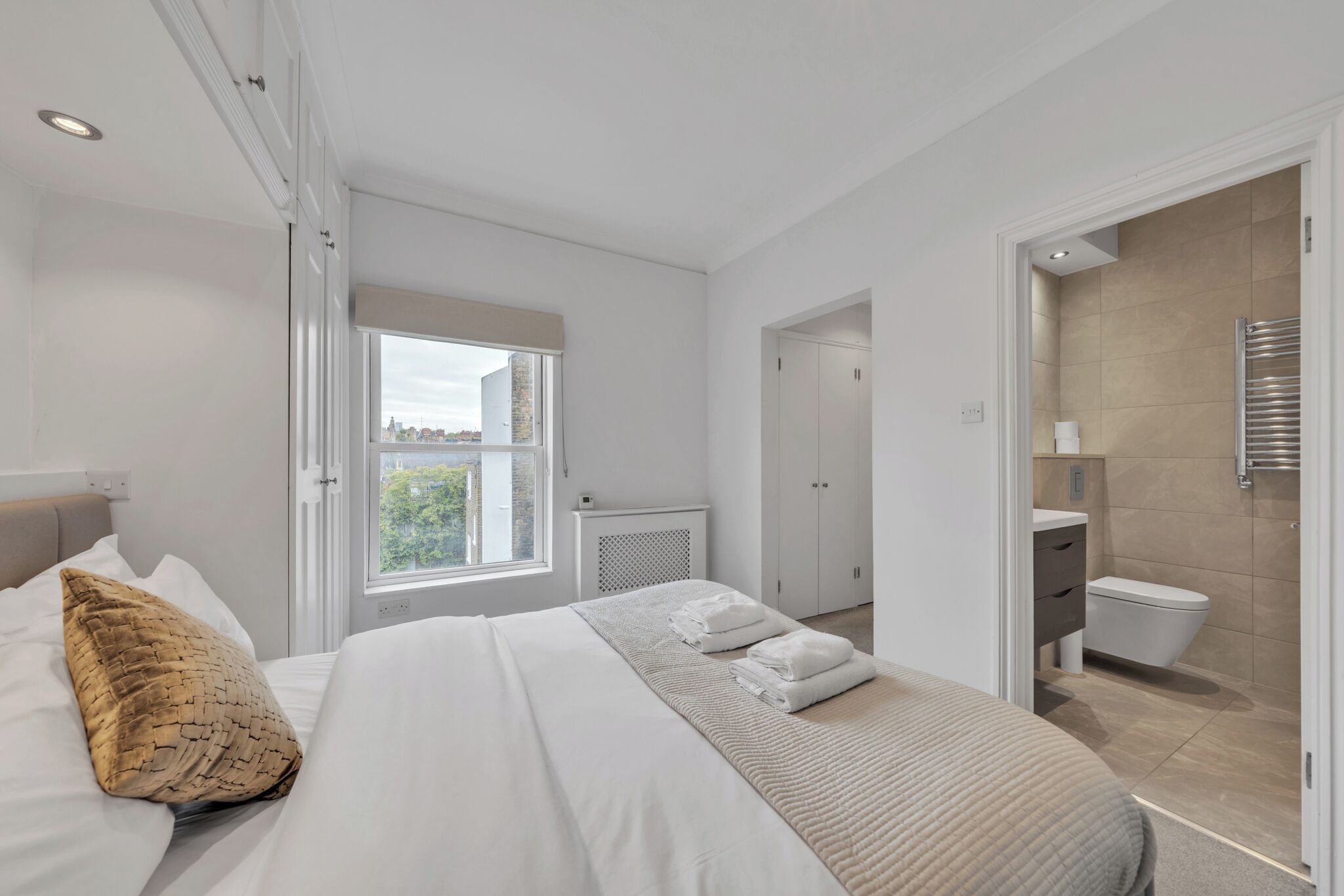Superior Apartment | Free WiFi, bed sheets