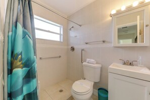 House (2 Bedrooms) | Interior - 1 Mi to Sand! Deerfield Beach Home w/ Patio (Deerfield Beach)