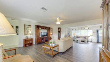House (2 Bedrooms) | Interior