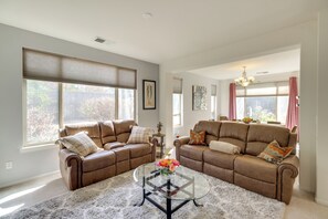 House (5 Bedrooms) | Interior