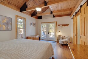 House (1 Bedroom) | Interior
