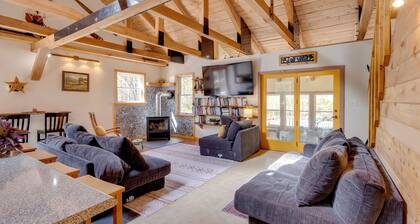 7 Mi to Bilger's Rocks: Secluded 7-acre Retreat