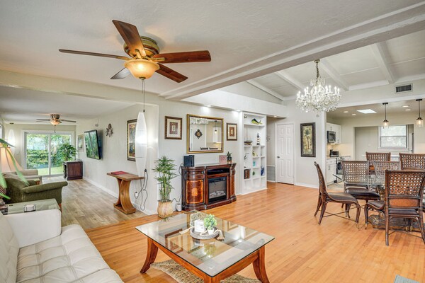 3 Mi To Beach & Boardwalk: Riverfront Daytona Home - Daytona Beach, FL